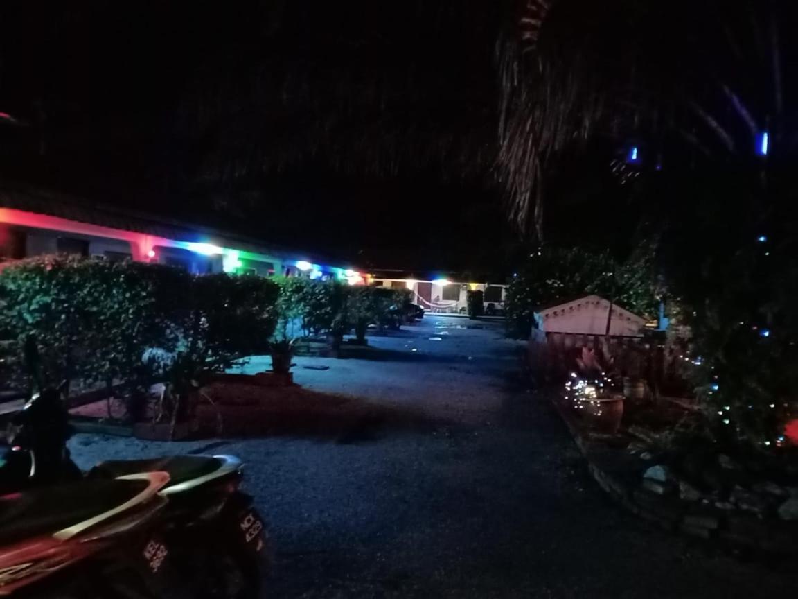 Hostel Rainbow Bed N Bfast Pantai Cenang  Zewnętrze zdjęcie