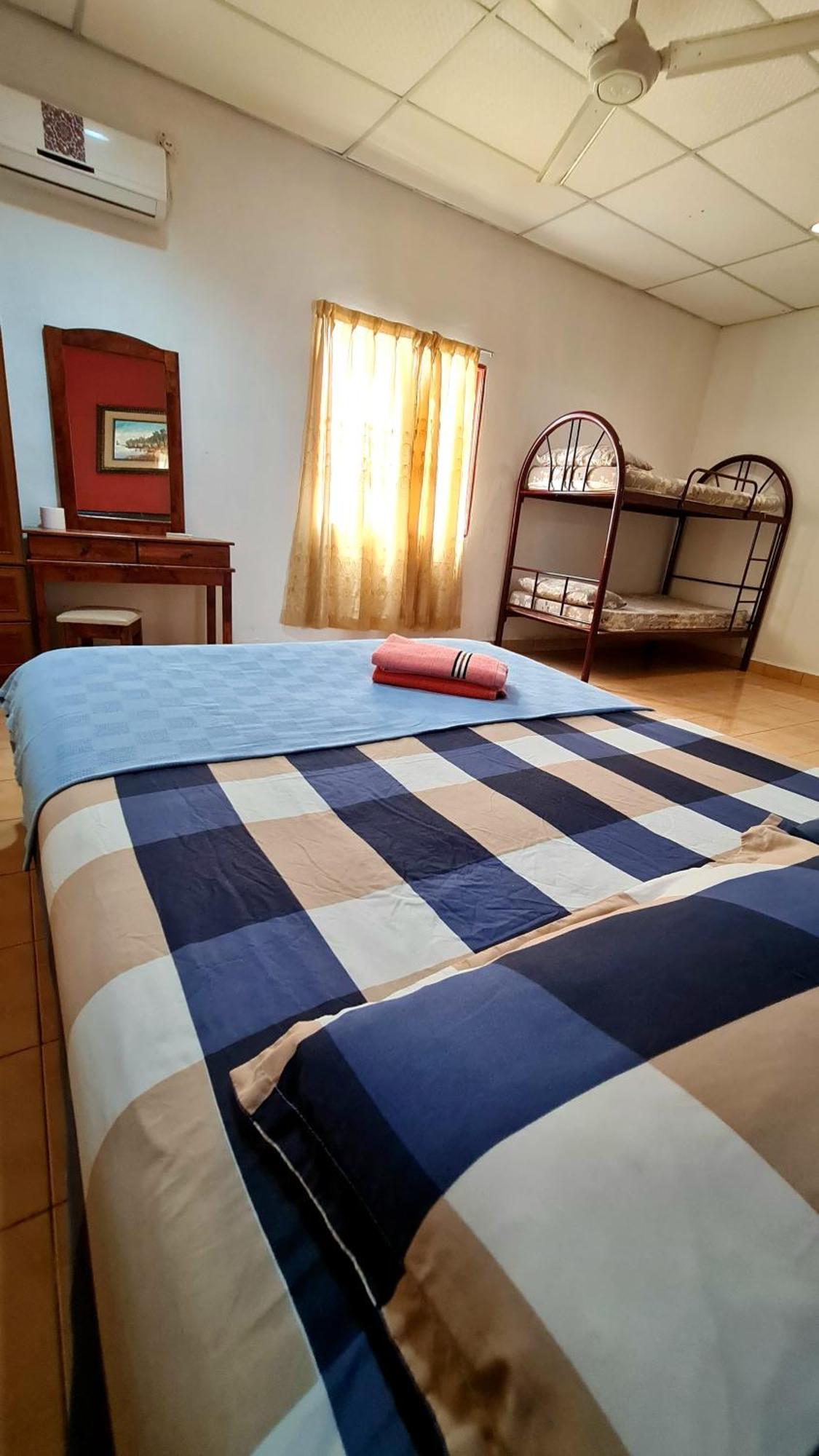 Hostel Rainbow Bed N Bfast Pantai Cenang  Zewnętrze zdjęcie