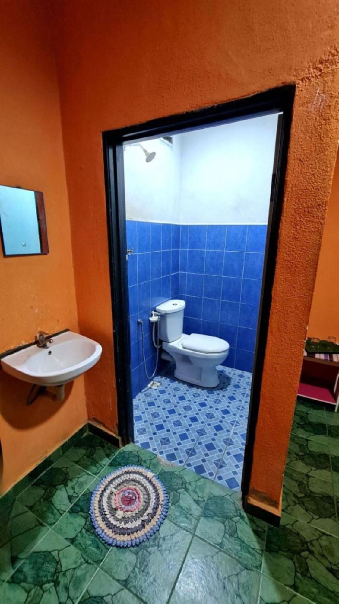 Hostel Rainbow Bed N Bfast Pantai Cenang  Zewnętrze zdjęcie
