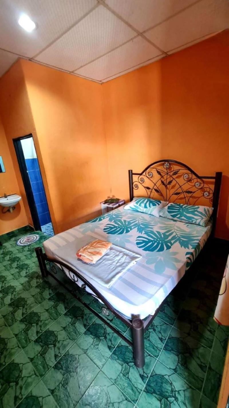 Hostel Rainbow Bed N Bfast Pantai Cenang  Zewnętrze zdjęcie